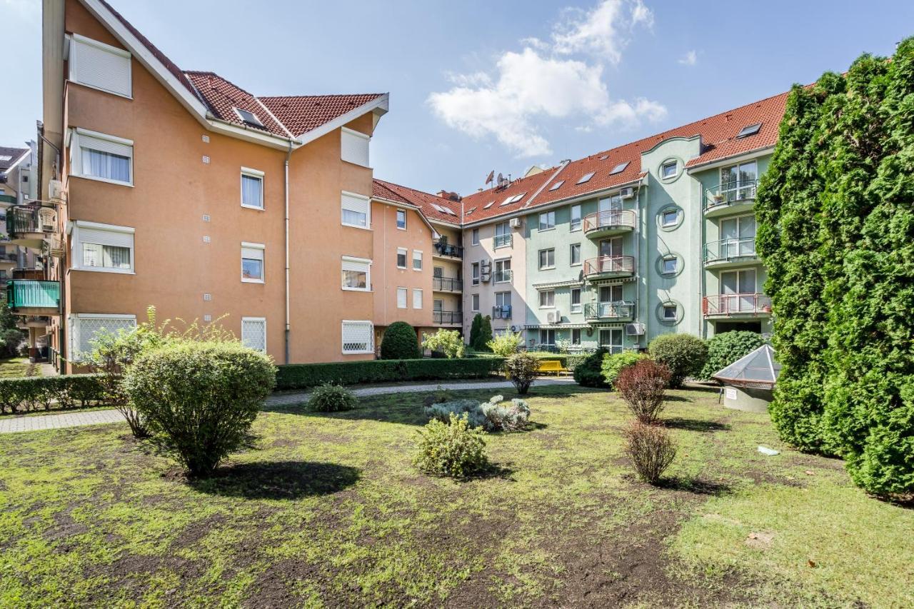 Beautiful Three Bedrooms Apartment With Free Parking Close To The Danube Coast Budapeszt Zewnętrze zdjęcie