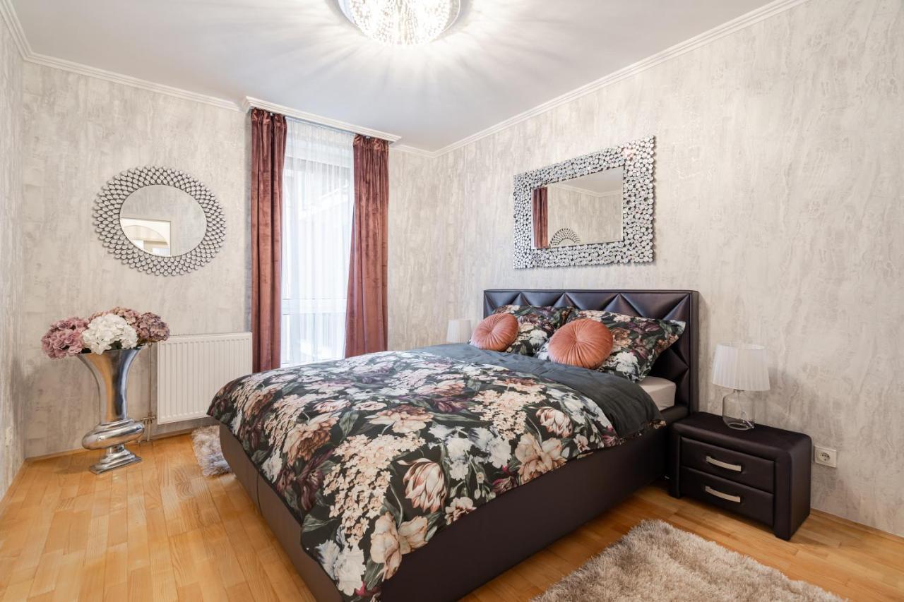 Beautiful Three Bedrooms Apartment With Free Parking Close To The Danube Coast Budapeszt Zewnętrze zdjęcie