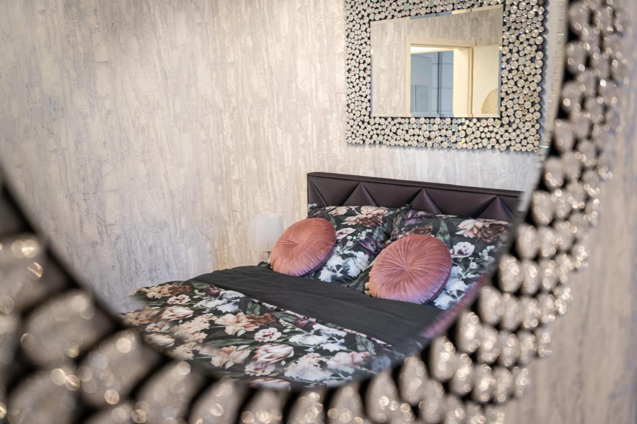 Beautiful Three Bedrooms Apartment With Free Parking Close To The Danube Coast Budapeszt Zewnętrze zdjęcie