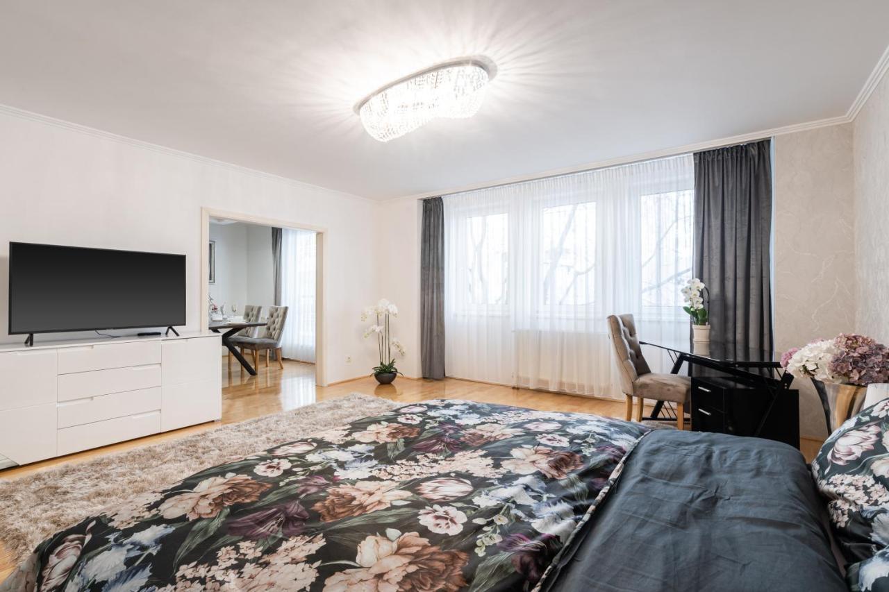 Beautiful Three Bedrooms Apartment With Free Parking Close To The Danube Coast Budapeszt Zewnętrze zdjęcie